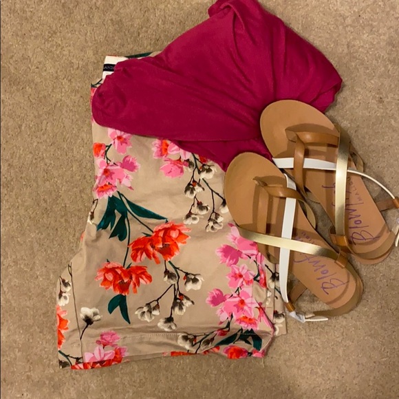 Lands End Women’s Floral Shorts - Picture 6 of 9